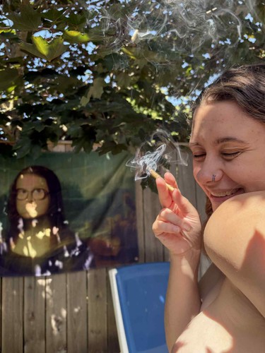 420_BuyMyMunchies