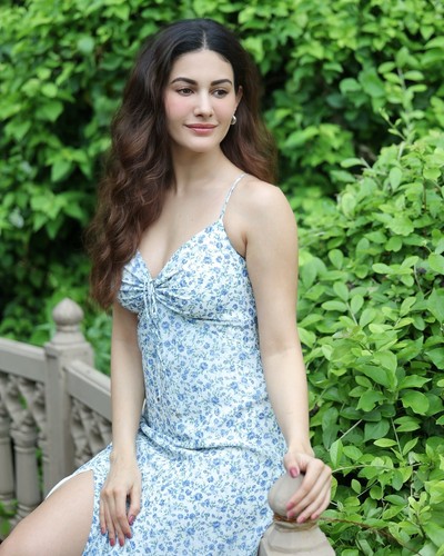 Amyra_Dastur