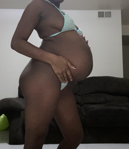 blackandpreggo