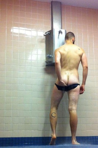 CommunalShowers_NSFW