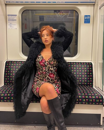 crossedlegs