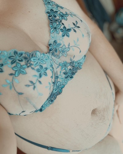 CurvyNaturals