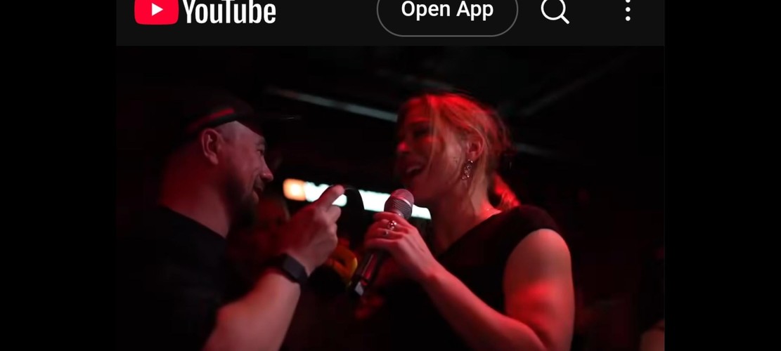 FemaleCelebrityBiceps