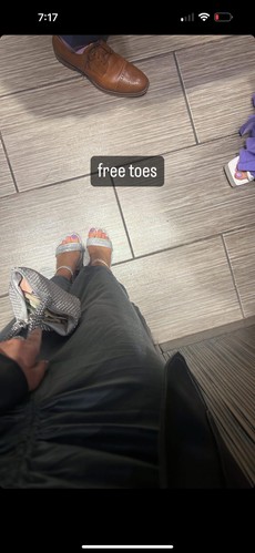 FemaleFeet