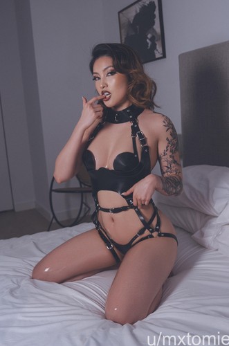 FemdomAsians