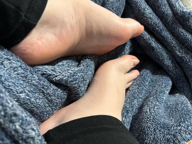 Foot_Feet_Toes_Fetish