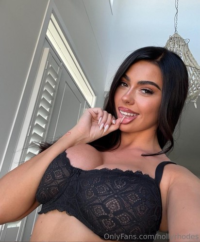 LatinaBustyTeens