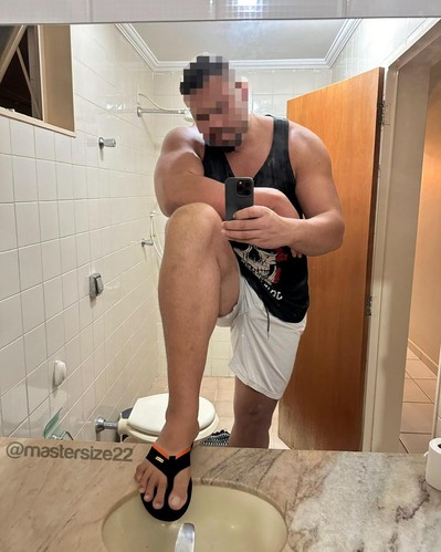 Male_Flipflops_lovers