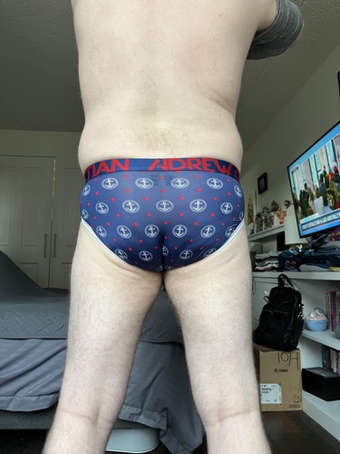 Me_in_underwear