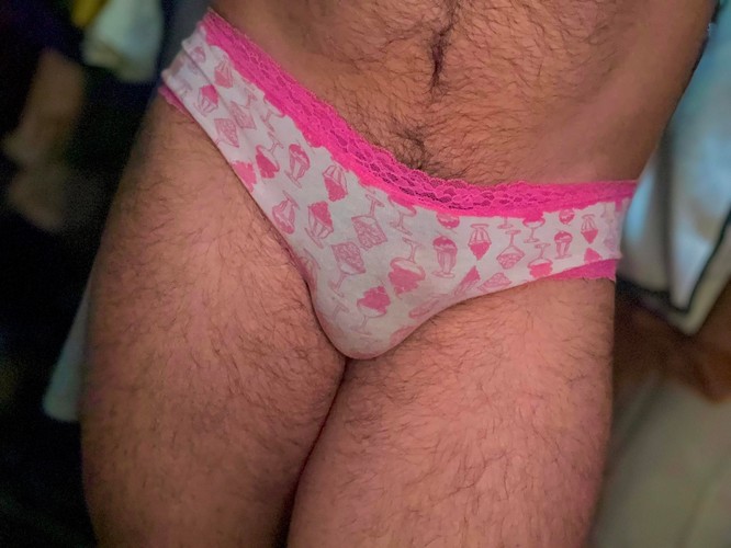 meninpantiesandthongs