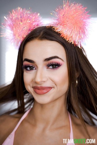 NikkiNicoleNew
