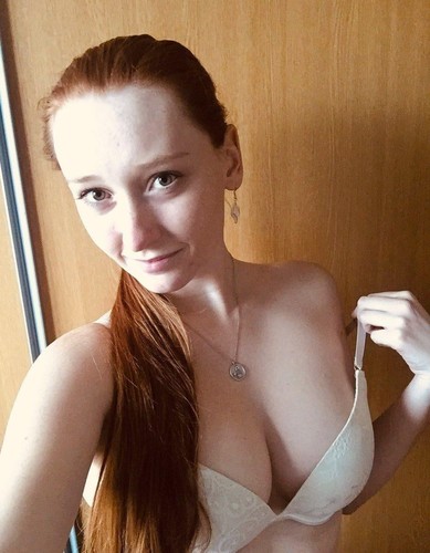 SexyGirlSelfie
