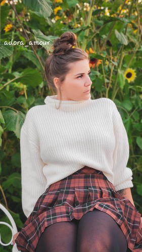 SFWGirlsInSkirts