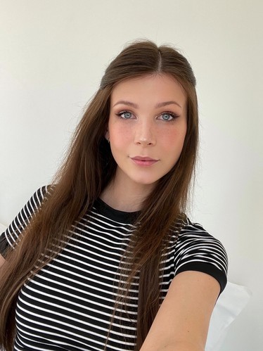 SimplyBrunette