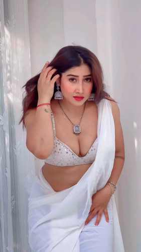 SofiaAnsariArmpit