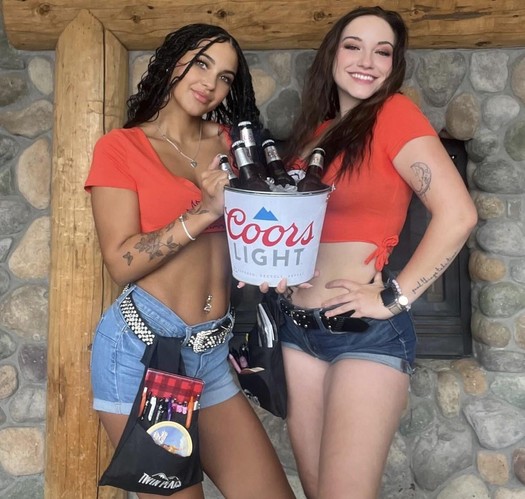 twinpeakshotties